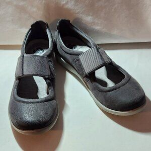 Cloudsteppers by Clarks sz 5 gray loafer Mary jane EUC